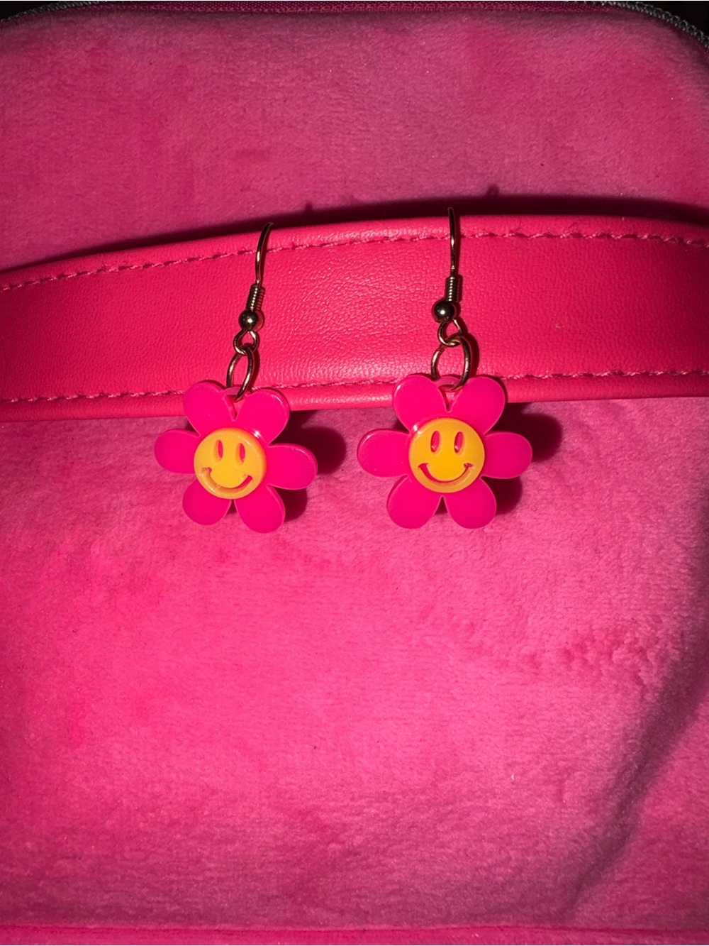 hand made Pink Smiley Flower Dangle Earrings